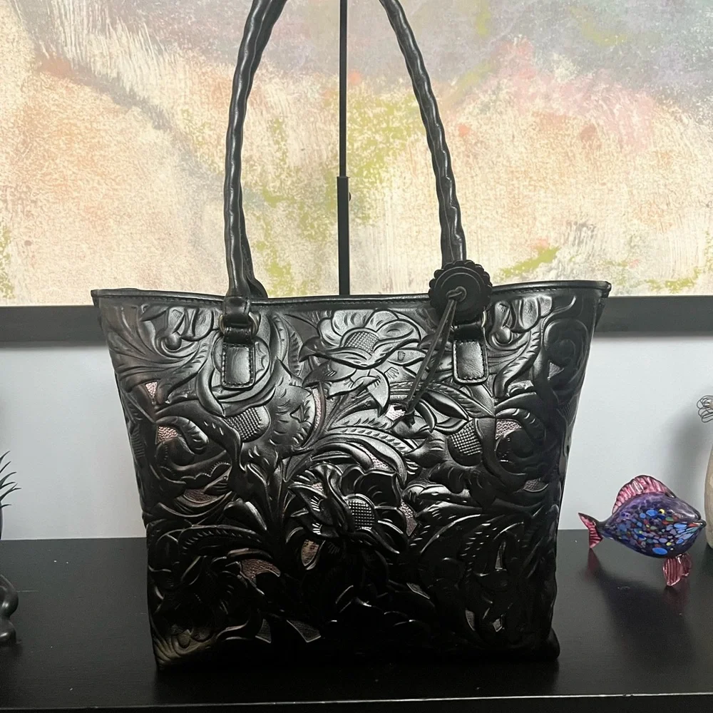 Patricia Nash Black Tote Bag Cut Out Tooled Colection - Picture 1 of 12
